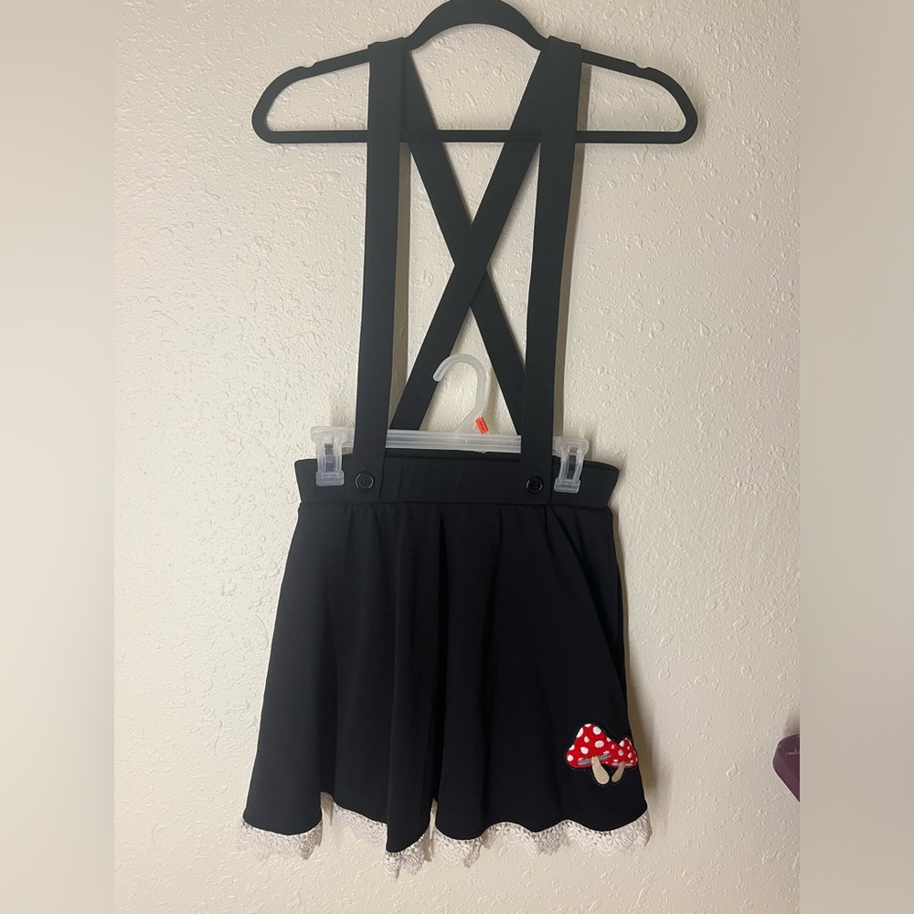 Mushroom suspender skirt